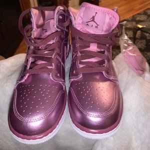 NIKE AIR JORDAN 1 MID SE (Girls Youth) Sneakers